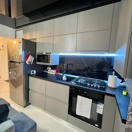 Ademi Apartment *