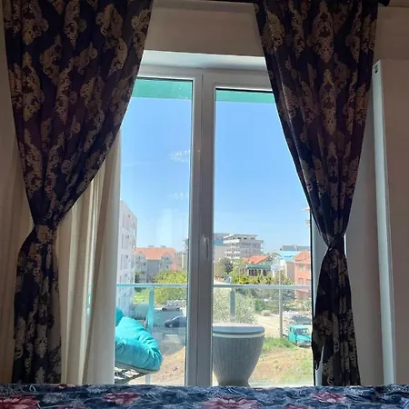 Ademi Apartment Navodari