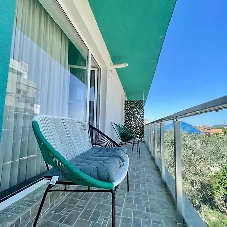 Apartment Ademi Navodari