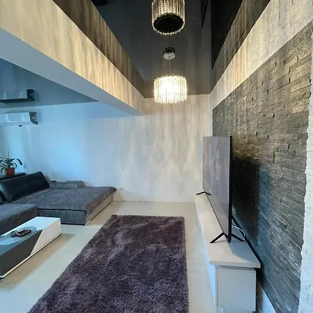 Apartment Ademi *